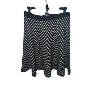 NWT Grace Elements Black & White Skirt – Size L